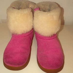 Pink Uggs